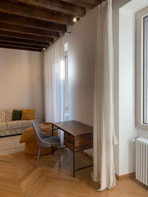Appartamento Incantevole Nel Cuore Di Milano المظهر الخارجي الصورة